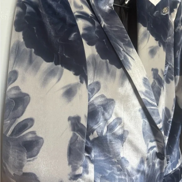 Twisted Tailor Blue and White Velvet Suit - Picture 2 of 6